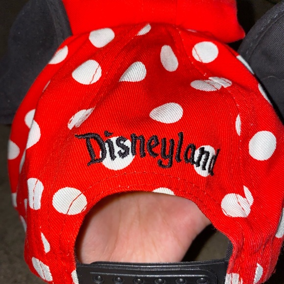 Minnie Mouse hat - Picture 3 of 3